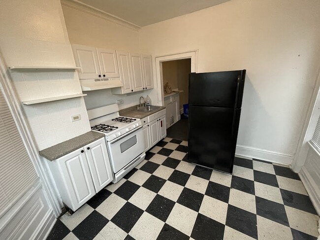 Building Photo - 1730 N 25th St Unit 2