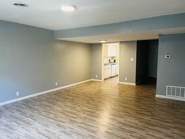 Photo - WATER & TRASH INCLUDED - CENTRAL LOCATION!