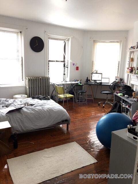 Photo - 2 Centre St Unidad 1