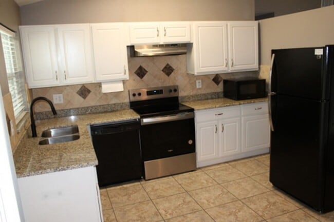 Photo - Beautifully Updated 2 bed 2 bath in  Seven Springs