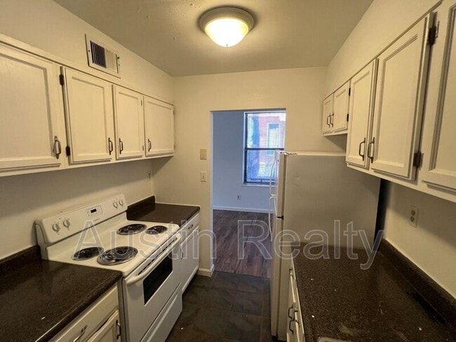 Photo - 348 N Newstead Ave