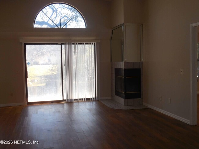 Photo - 2093 St Martins Dr E