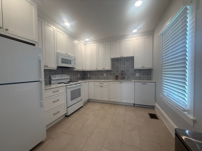 Photo - Beautifully updated 3 bedroom 3 bathroom home