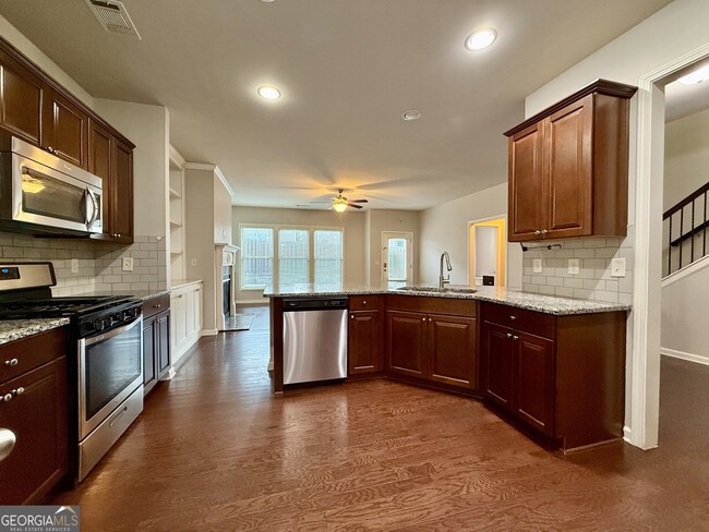Photo - 5115 Breezewood Cir