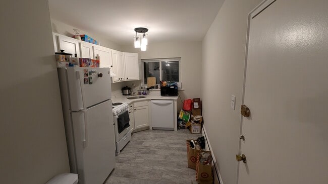 Building Photo - 61 Selkirk Rd Unit 5