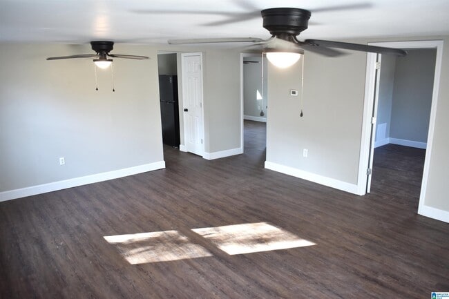 Photo - 144 2nd St NW