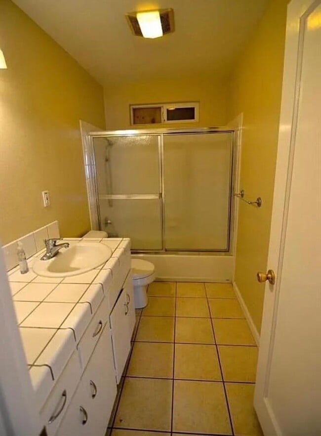 Photo - 273 Staples Ave