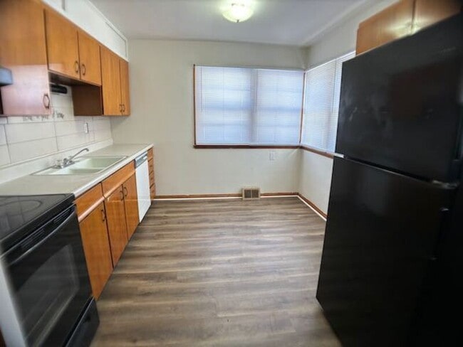 Photo - 411 W Willcox Ave