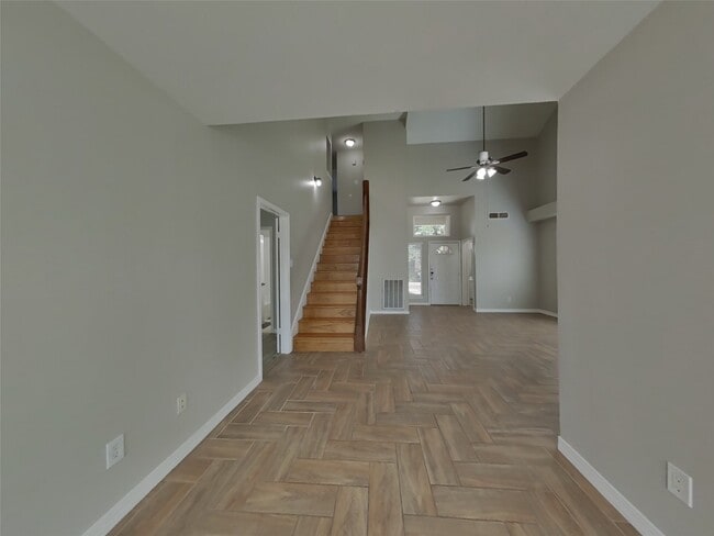 Photo - 13603 Lynnville Dr