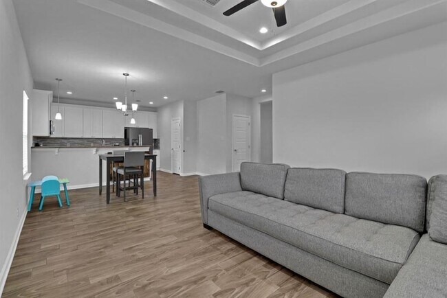 Photo - 156 Remington Rd