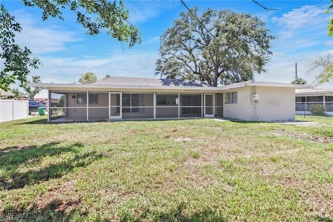 Building Photo - 4325 SE 16th Pl Rental