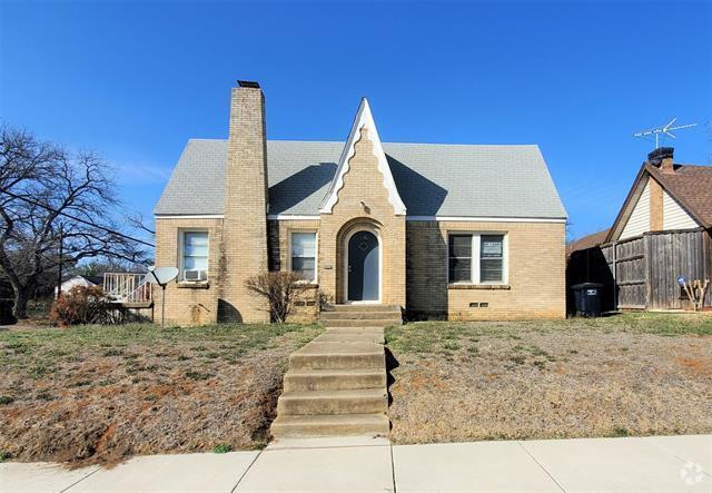 Building Photo - 2801 Primrose Ave Rental