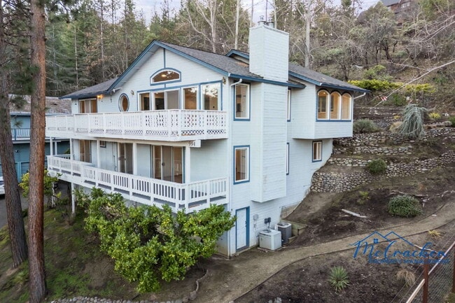 Building Photo - 525 Ashland Loop Rd