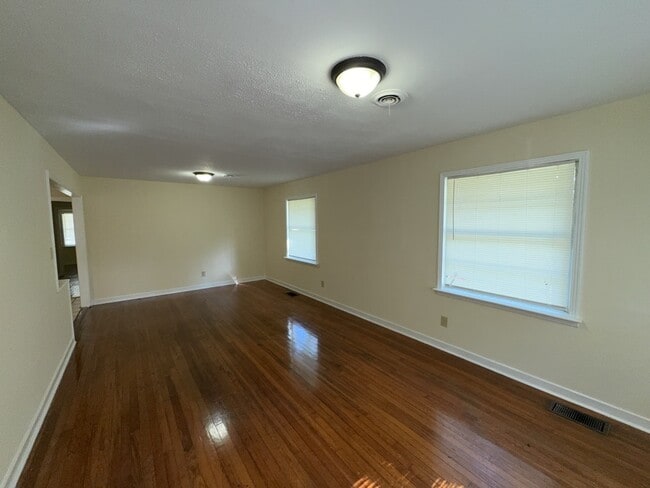 Photo - 3158 Peterson Dr