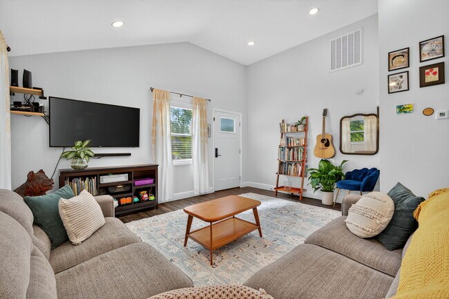 Photo - 4201 3rd Ave N