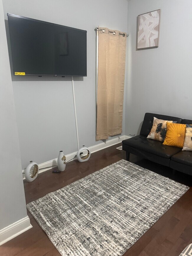 Photo - 236 E 25th St