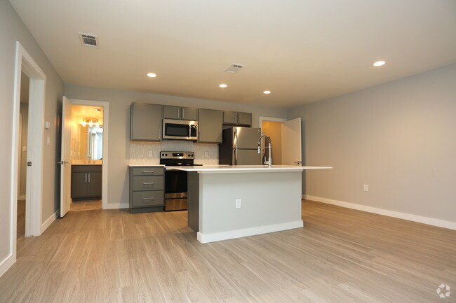 Photo - The Trousdale