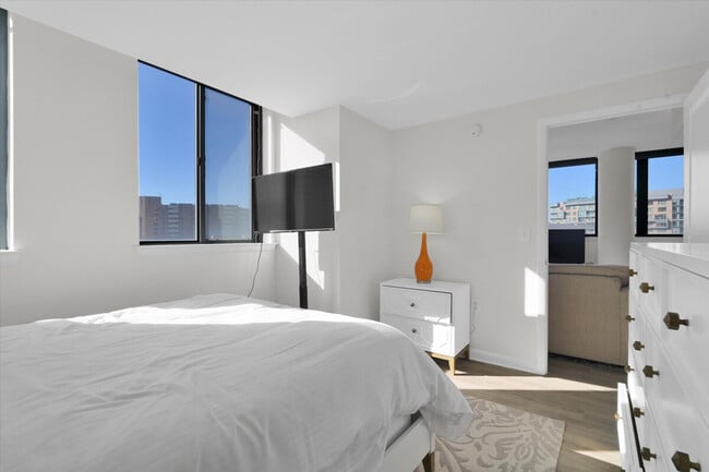 Photo - 1405 S Fern St Unidad SI ID1497757P