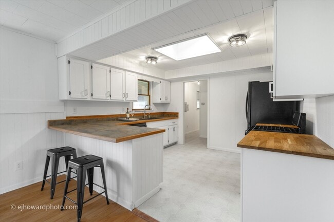 Photo - 175 May St
