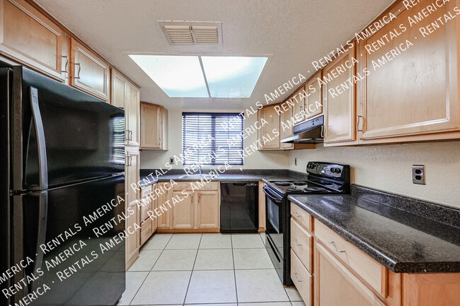 1905 E University Dr Unit F121