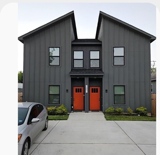 Building Photo - 7851 Hanna St Unit B