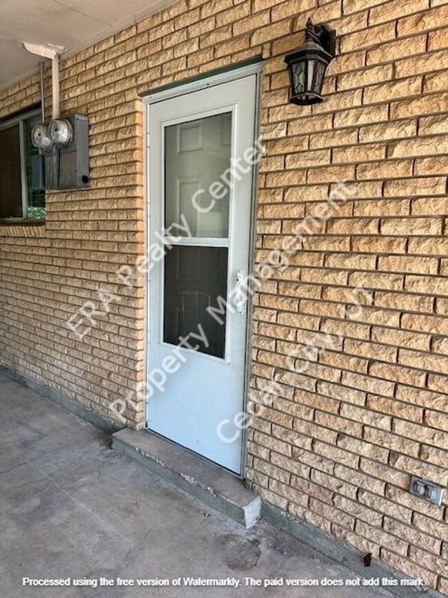 Photo - 1 Bedroom 1 Bath Basement Apartment
