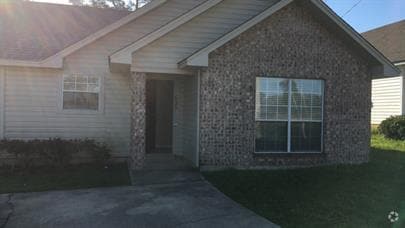 Building Photo - 629 S Barnett Springs St Rental