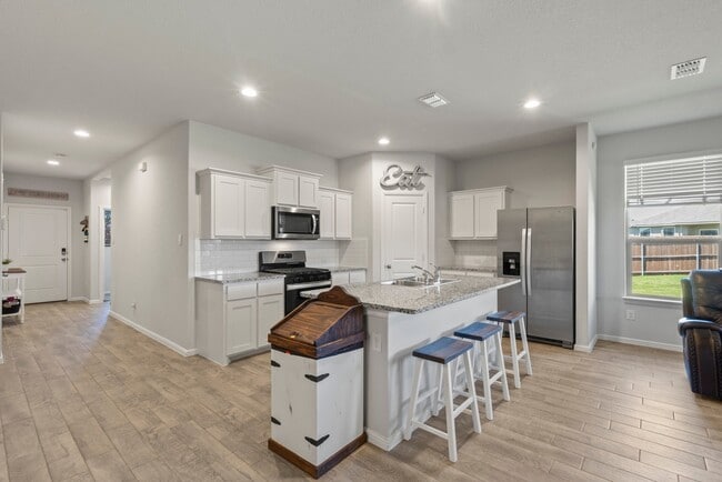 Photo - 5405 N Wind Ln