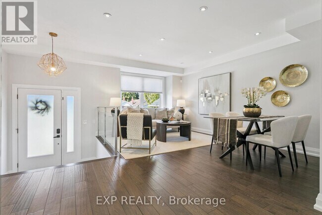 Photo - 105 Twenty Second St