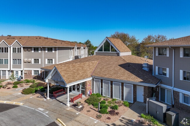 Entrance - Lee Square