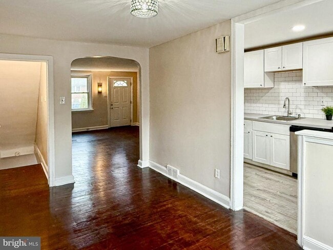 Photo - 116 W Berkley Ave