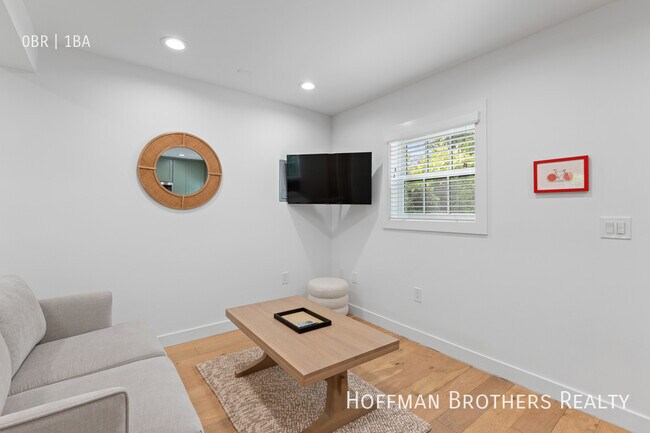 Photo - 1020 - 1024 Carol Dr West Hollywood, CA 90069 Unidad A