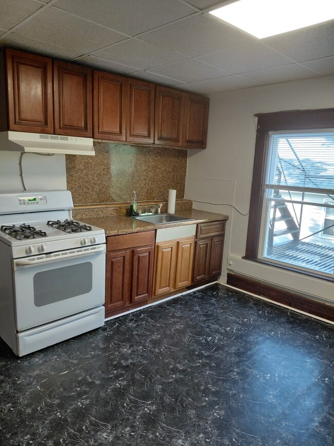 Photo - 617 N James St Unit Apartment #2