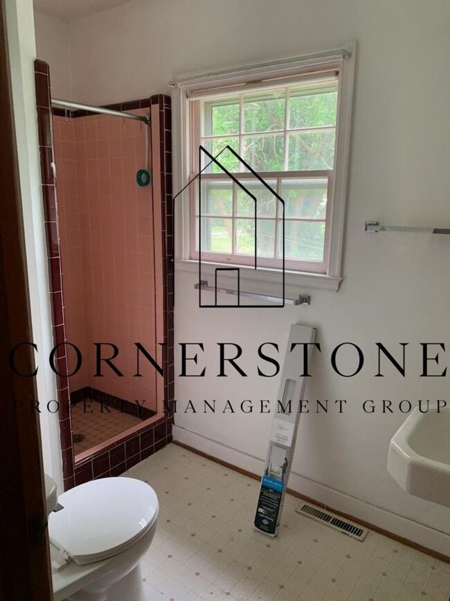 Photo - 156 Elm St