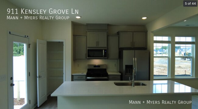 Photo - 911 Kensley Grv Ln