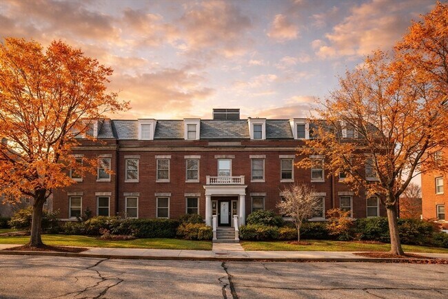 Building Photo - 216 Summit Ave Unit 201