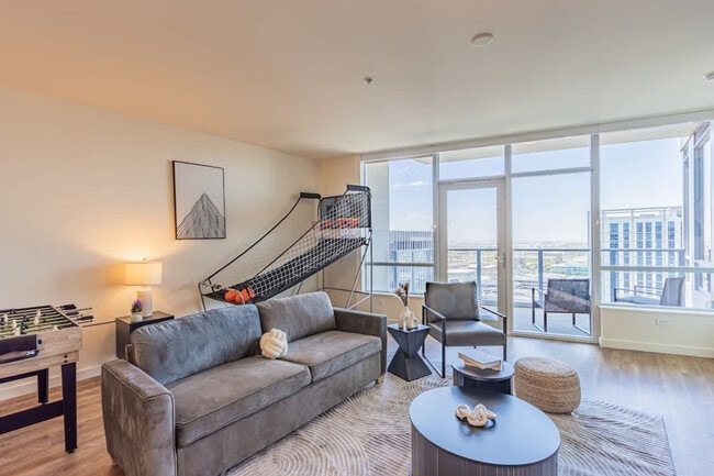 Photo - 44 W Monroe St Unit ID1263177P