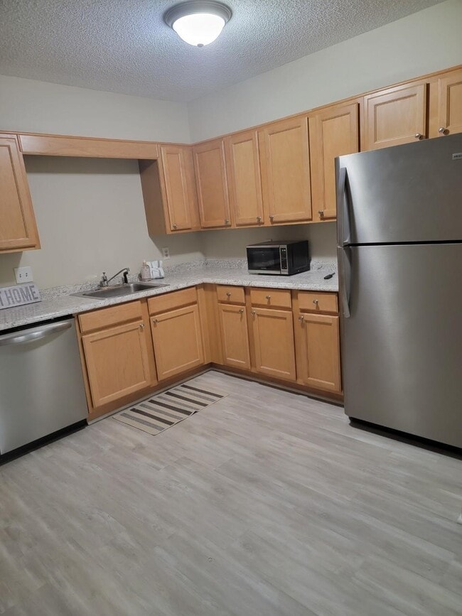 Photo - 3 Autumn Leaf Dr Unit 14