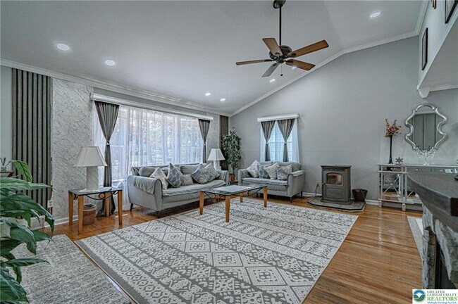 Photo - 2627 Nottingham Rd