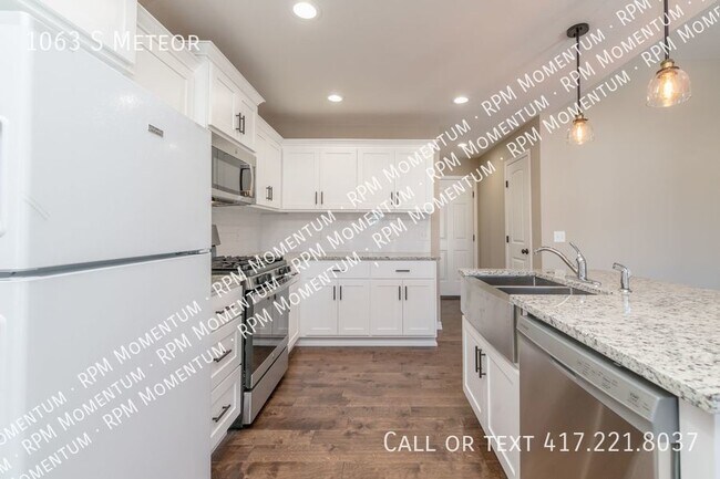 Photo - 3 BED, 2 BATH FARMHOUSE FOR RENT