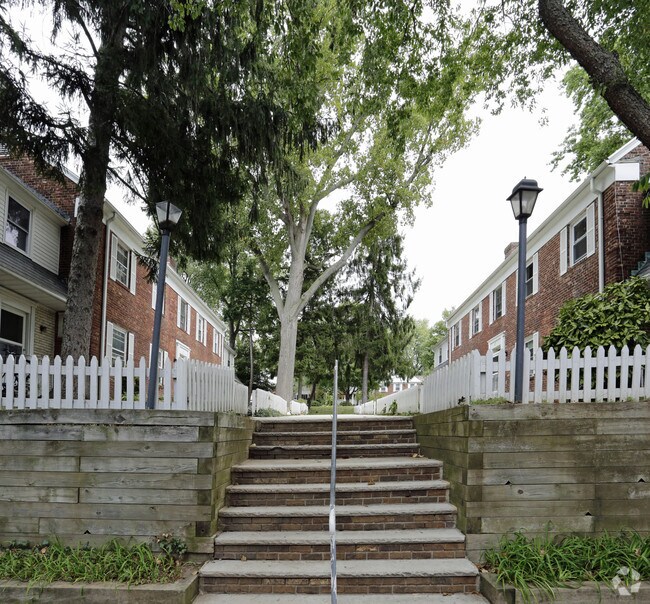 Village Green Apartments Orange, NJ