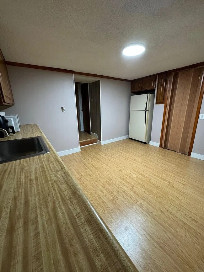 727 N Alvord St Unidad BSMT