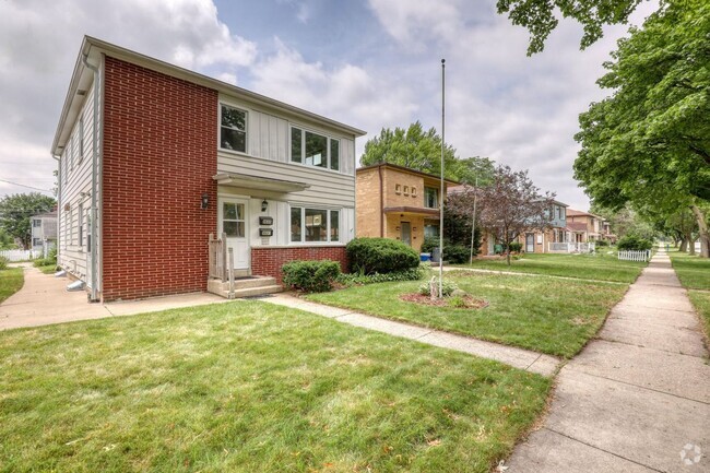 Building Photo - 84th Street  3531-3533 Unit UPPER Rental