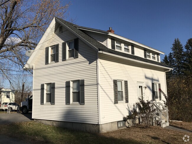 Building Photo - 7 North St Rental