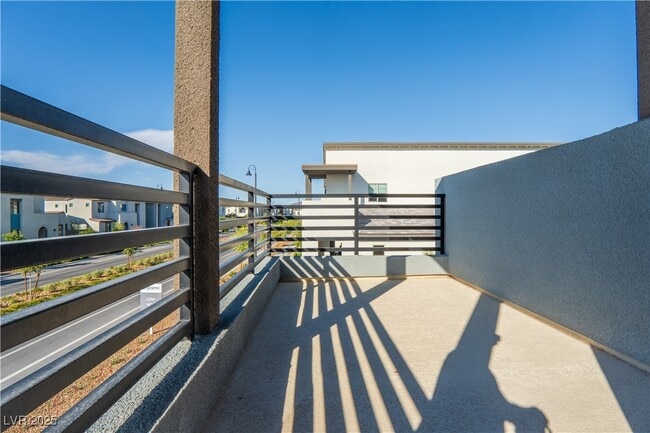 Photo - 3248 Waterstone Ave