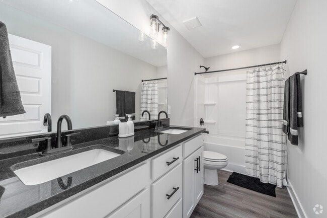 3BR, 3BA - 1,200SF - Primary Bathroom