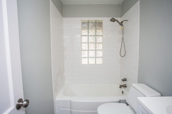 Photo - 2819 26th St