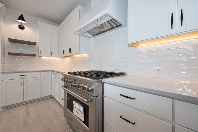 Photo - 2627 Clapbread Ln