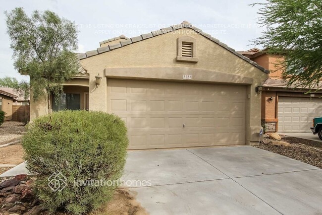 Building Photo - 1733 S 156th Ave