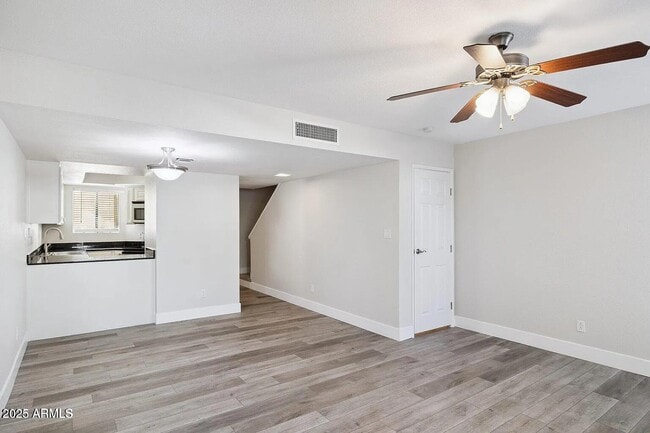 Photo - 935 N Granite Reef Rd